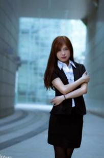 台湾正妹张子瀞《小瀞》职场OL套装与街拍清新风格写真集[28P]