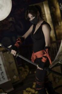 台湾正妹苏托托写真集：飒爽琴棚女侠与干练黑丝OL双风格，古风武侠与职场制服诱惑