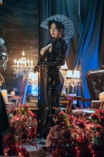 皮皮奶可可爱了啦 - 莉莉丝：暗黑哥特风漆皮束身女巫角色扮演，冷艳红唇红玫瑰，极致曲线诱惑 [40P]