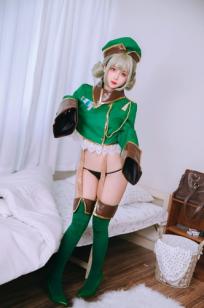 日奈娇阿良河琪舞制服COSPLAY室内私房大尺度诱惑写真 - 充满动感的动漫风格角色扮演，尽显傲人身姿
