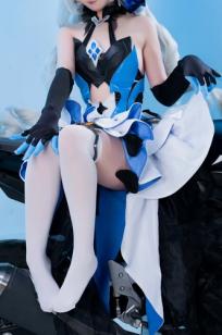 Seele麦麦 - 布洛妮娅生日月 理之律者 角色扮演私房美腿特写 [61P]