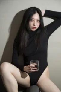黑色高叉泳装 [118P] - 室内沙发私房诱惑写真