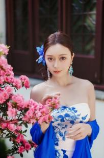 [YITUYU] 2026.05.05 青花瓷 邓邓 古典旗袍美女曼妙身姿写真 [19P]