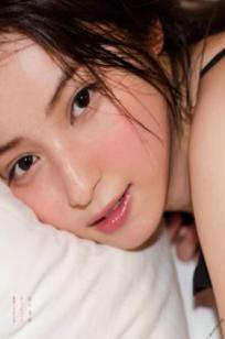 佐々木希《かくしごと》精选写真集：清新灵动，解锁治愈系女神的居家视觉魅力