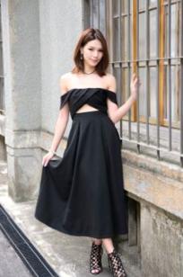 台湾正妹 Kate 黑裙街拍写真，优雅气质散发迷人御姐范儿