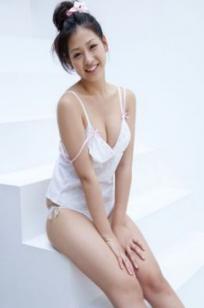 佐山彩香 Sabra精选写真集：甜美童颜比基尼诱惑，清新私房美图大赏