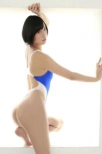 仓持由香《尻ッター2》女神写真：极品美臀演绎居家私房诱惑与连体紧身泳装性感大片