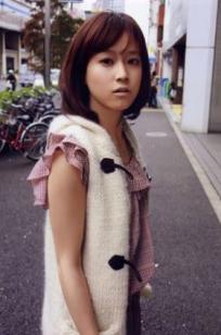 [清纯偶像] 龟井绘里《Thanks》精选日系少女清新校园风与海滩比基尼摄影套图[65P]