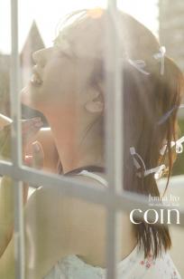 伊藤純奈写真集COIN 户外阳光泳装性感甜美 [97P]