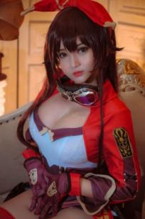 Potato-Godzilla-Amber-Genshin-Impact-高还原原神安柏美少女Cosplay室内性感写真
