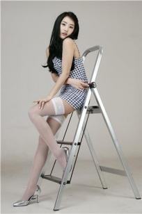 韩国模特崔之香-性感丝袜美腿室拍