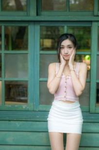 台湾正妹段璟乐：花博公园高清街拍写真，百变女神清纯与性感并存