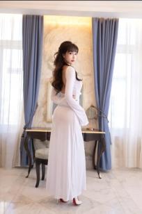 陆萱萱魅惑肉丝私房大片：室内居家唯美白衣丝袜诱惑写真[80P]