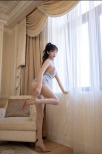 陆萱萱肉色连体衣私房写真，极致诱惑的室内气质女神大尺度魅力呈现