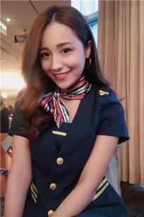 高雄正妹Hebbe Cheng 扮笑容最甜美的空姐