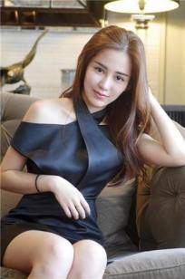 槟城女神Chloe Leong，极品高颜值私房照