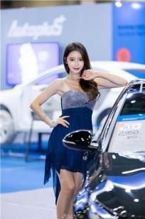 韩国赛车女郎소이 车展注目的焦点