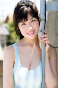 麻亜子《マーコ・ミーア》清纯甜美童颜写真，比基尼与蕾丝诱惑尽显火辣曲线 [40P]
