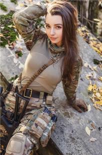 Elena Deligioz- 最清纯的俄罗斯女兵