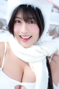 《ちとせよしの - あまいものつめあわせ》雪地兔女郎与性感黑蕾丝内衣家居写真
