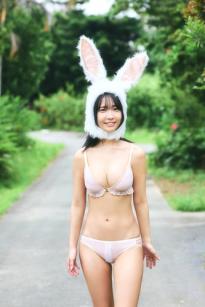 天羽希純 - CUTE＆SEXY 日系童颜巨乳性感内衣与户外比基尼美图