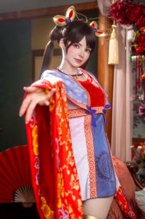 Peach Milky大乔COSPLAY套图：绝美还原王者荣耀大乔古风造型，二次元女神气质演绎