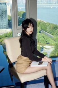 玥儿玥 - 职场制服诱惑与大尺度私房黑丝美腿写真 [82P]