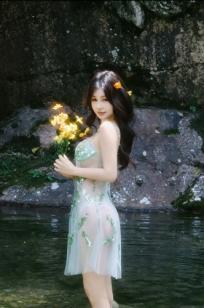 尹甜甜 - 森林溪谷灵动写真 户外湿身野性私房 唯美自然花朵艺术 治愈系女神写真 [73P]