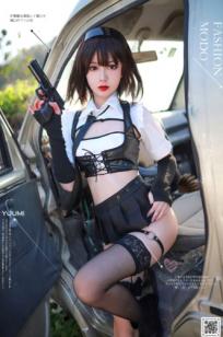 【YouMi尤蜜】您的蛋蛋-《停车场の武装娘》：废土风角色扮演，黑丝美腿极致诱惑，废弃车场里的冷艳战斗姬写真