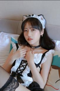 不呆猫 - 小女仆角色扮演，黑丝蕾丝猫娘诱惑私房写真 [26P]