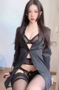 布丁大法 - 私人OL极致诱惑，黑丝搭配高跟吊带袜，演绎职场制服诱人魅力 [46P]