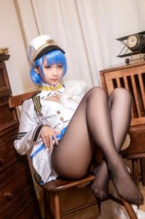 蠢沫沫-086-恰巴耶夫原皮：绝美高颜值Coser，完美驾驭海军制服，展示极致诱惑黑丝美腿，画面养眼！
