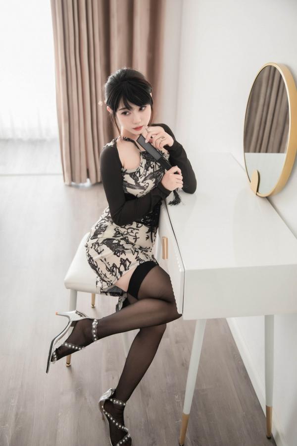   [XiuRen]高清写真图 2023.07.03 No.7015 严利娅Yuliya 黑丝美臀第34张图片