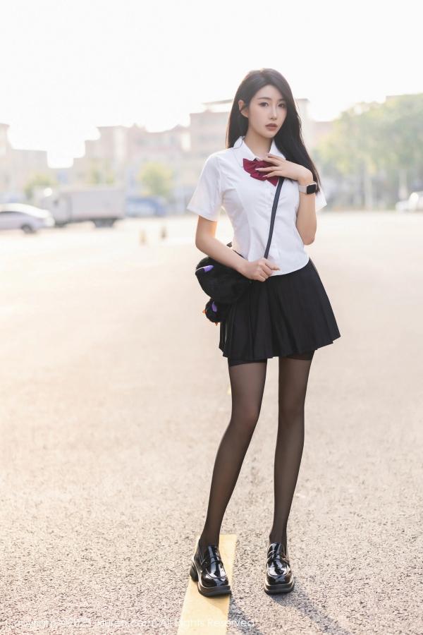   [XiuRen]高清写真图 2023.11.13 No.7653 苏苏阿 短裙美腿第3张图片