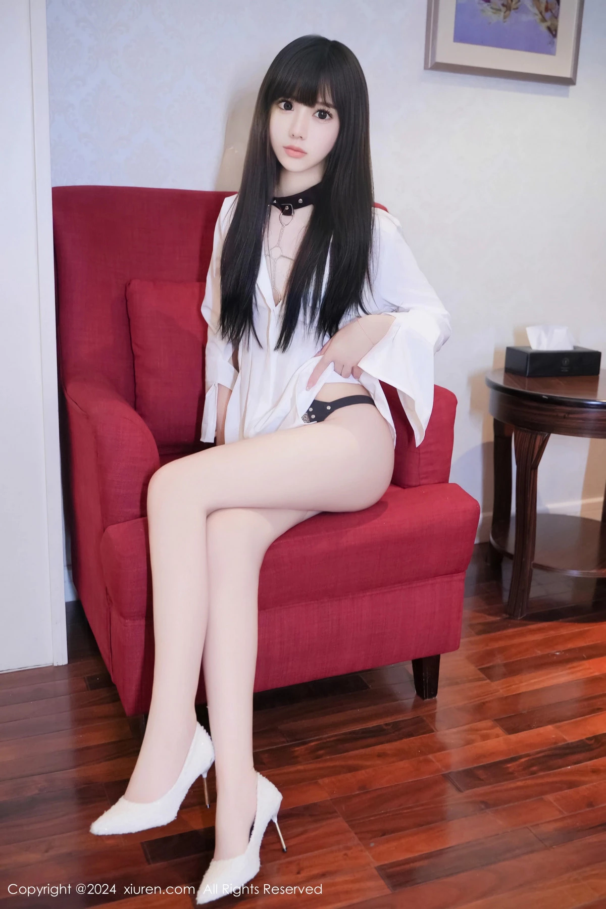   [XiuRen]高清写真图 2024.05.21 No.8573 沐言yanyan 美臀性感第23张图片