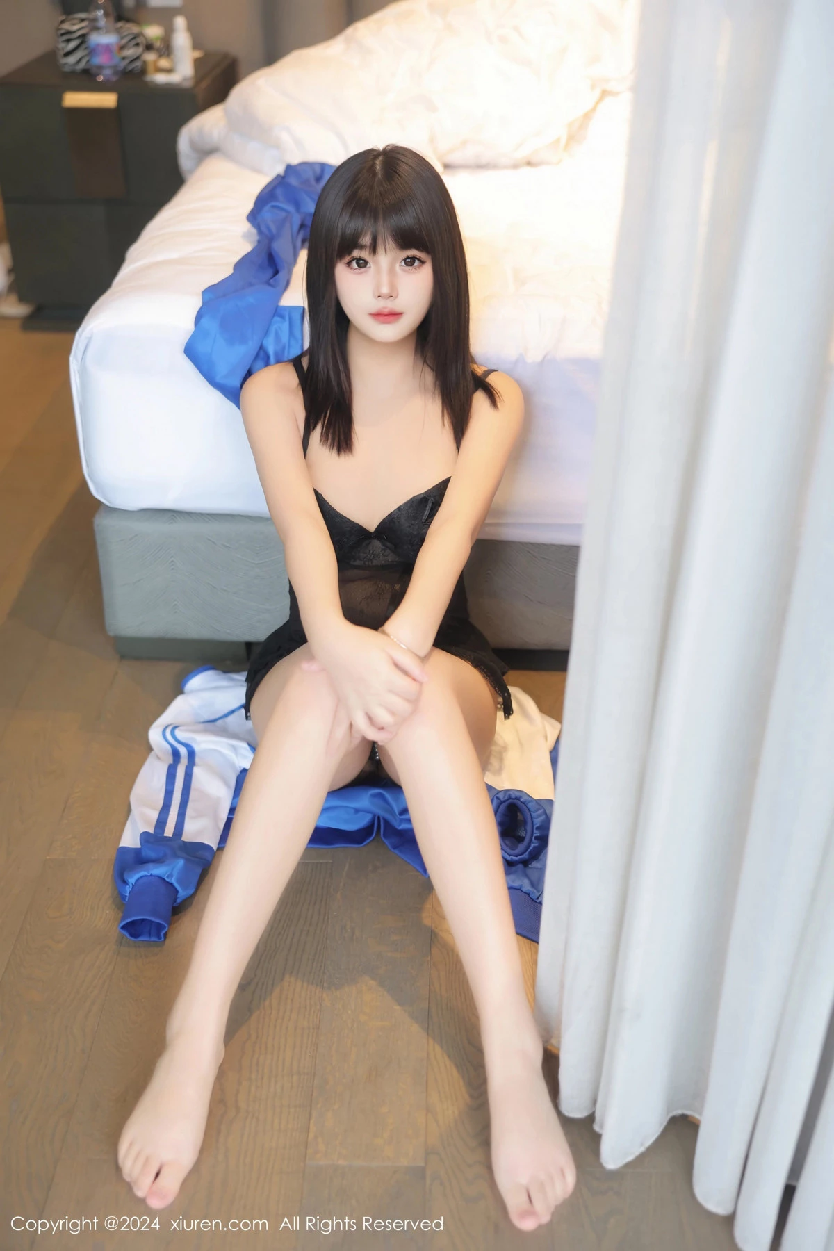   [XiuRen]高清写真图 2024.06.04 No.8648 徐若兮 美臀性感第50张图片