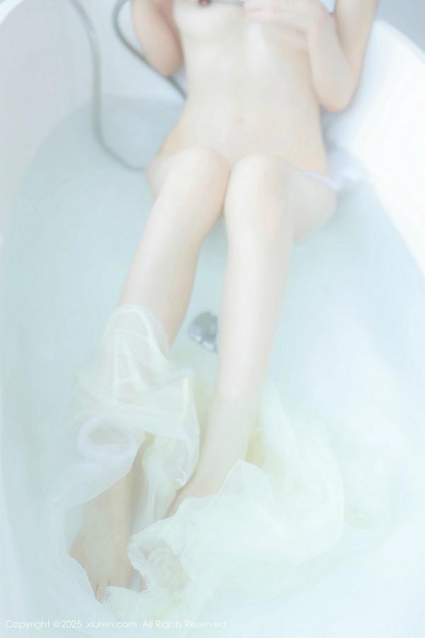    [XiuRen]高清写真图 2025.02.07 No.9851 桃妖夭 丝袜美腿第112张图片