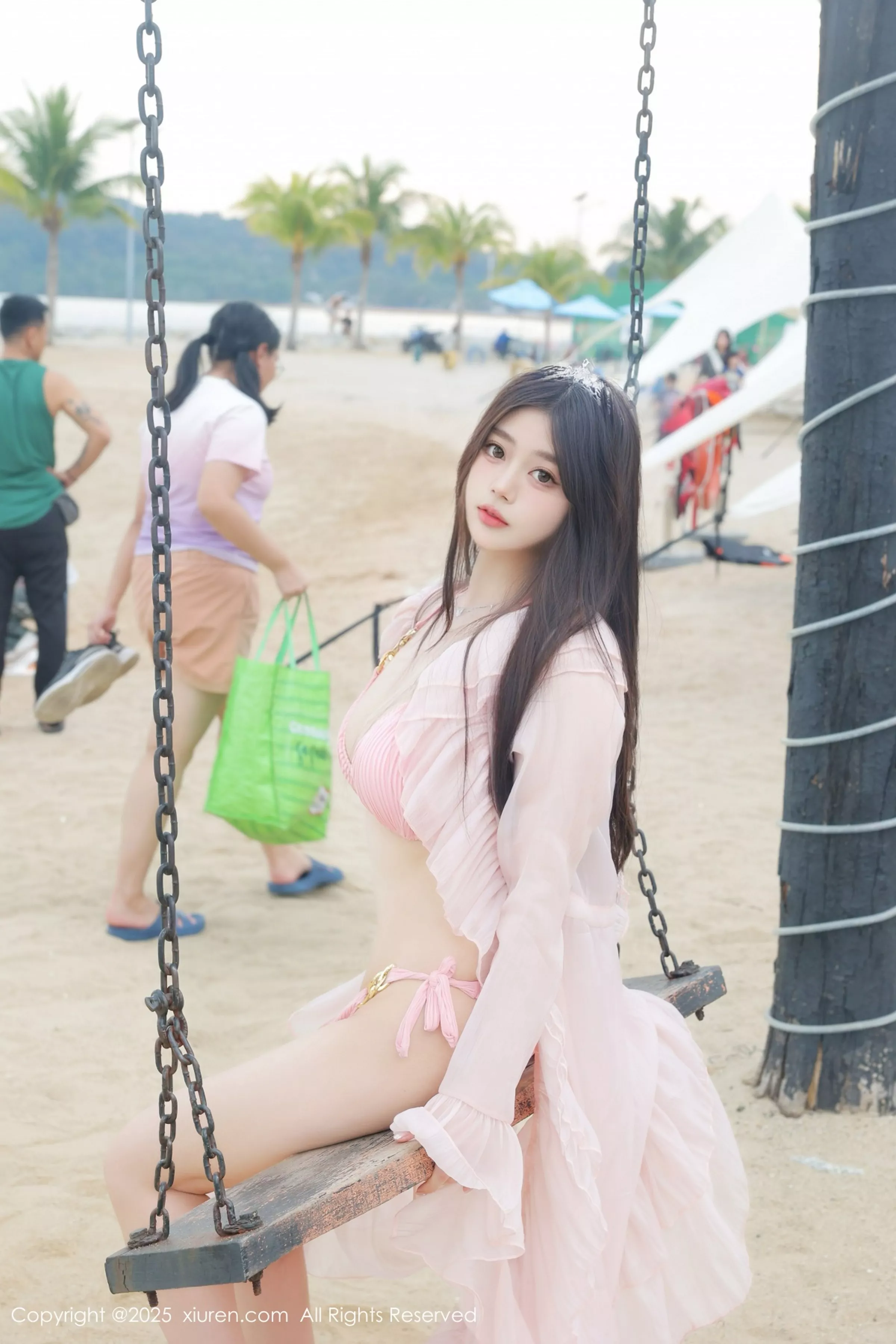   [XiuRen]高清写真图 2025.04.16 No.10160 蛋蛋宝 粉色比基尼第16张图片