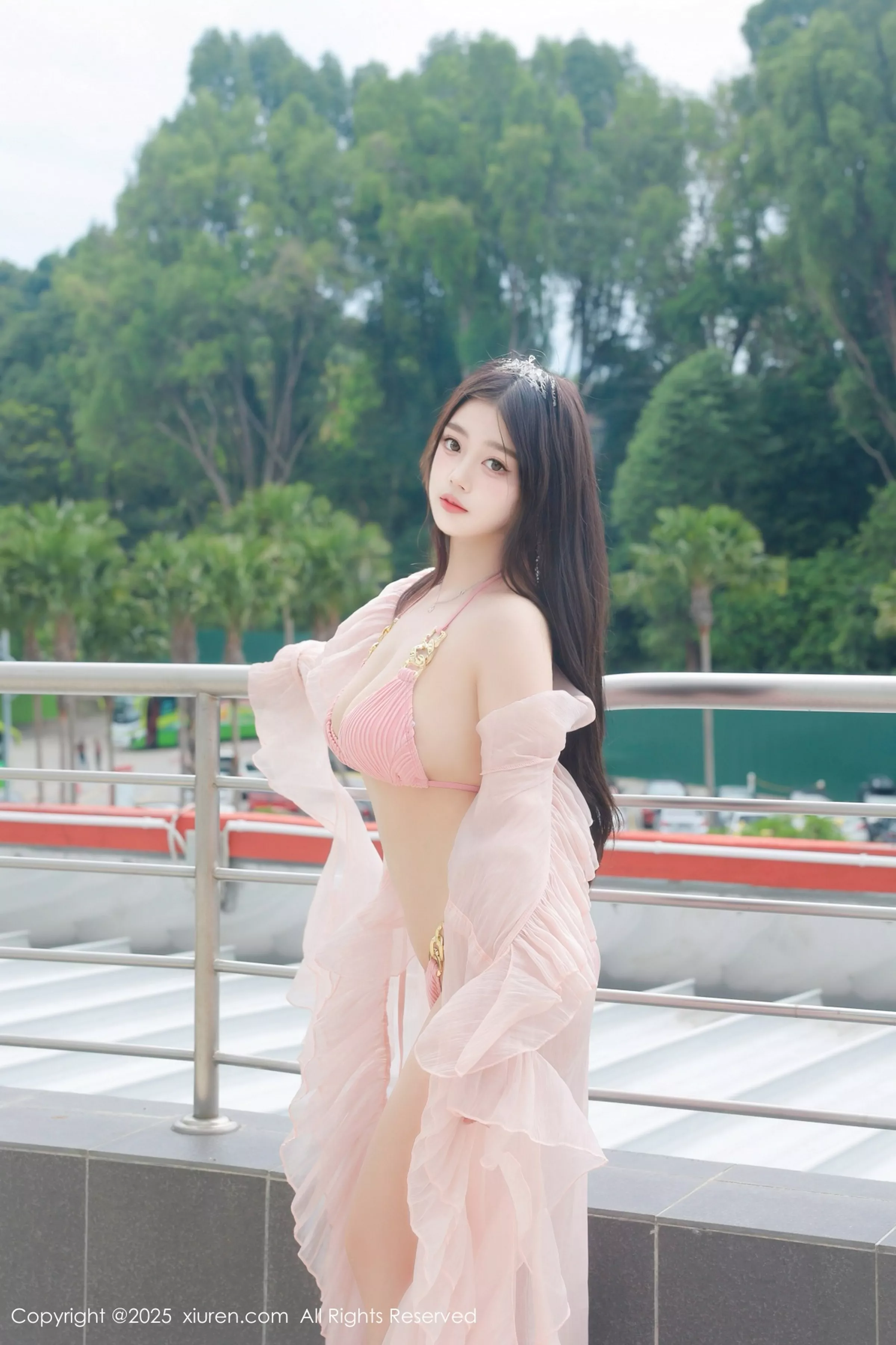   [XiuRen]高清写真图 2025.04.16 No.10160 蛋蛋宝 粉色比基尼第19张图片