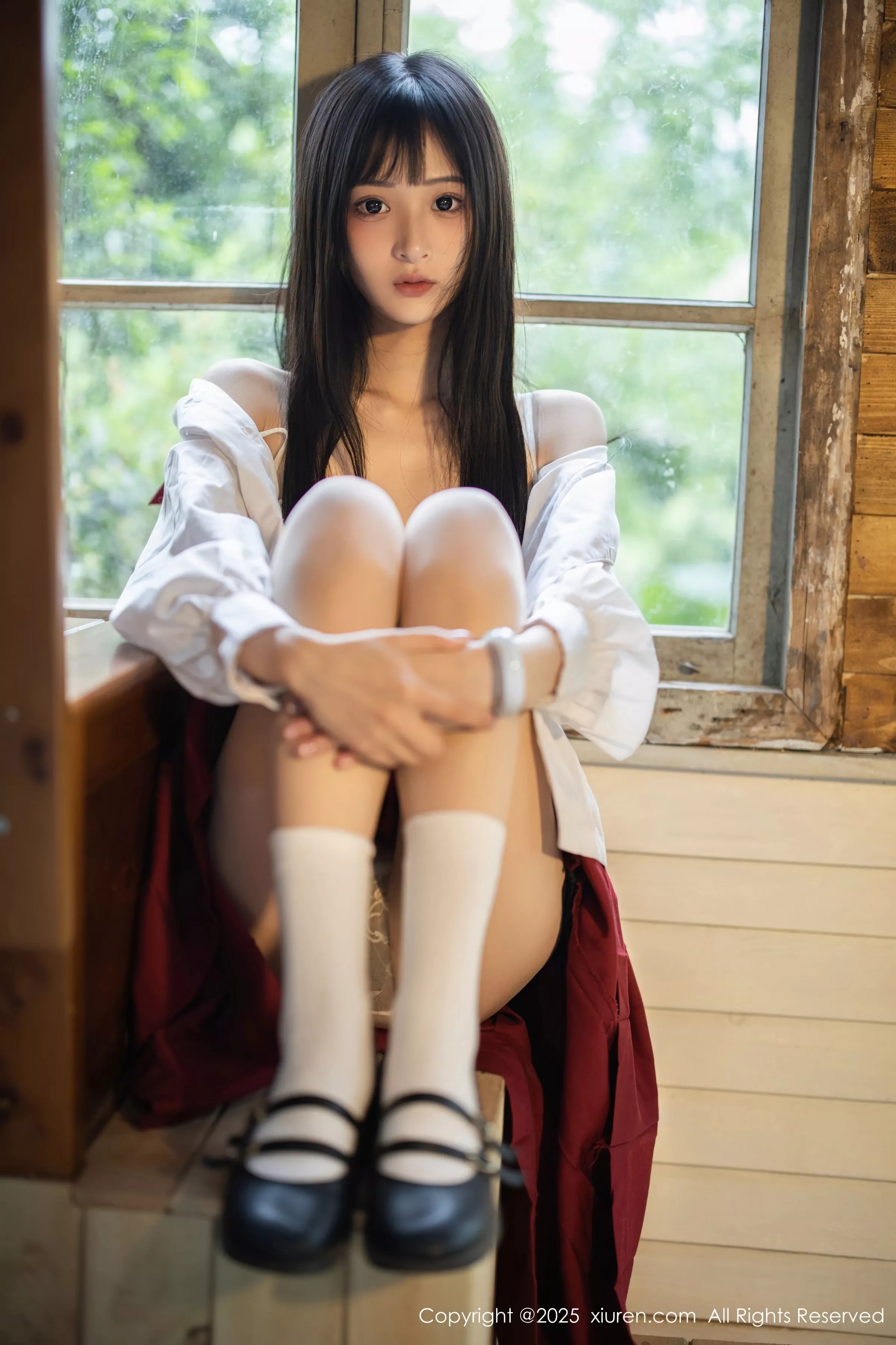   [XiuRen]高清写真图 2025.04.29 No.10215 茂木希子 性感红裙第38张图片