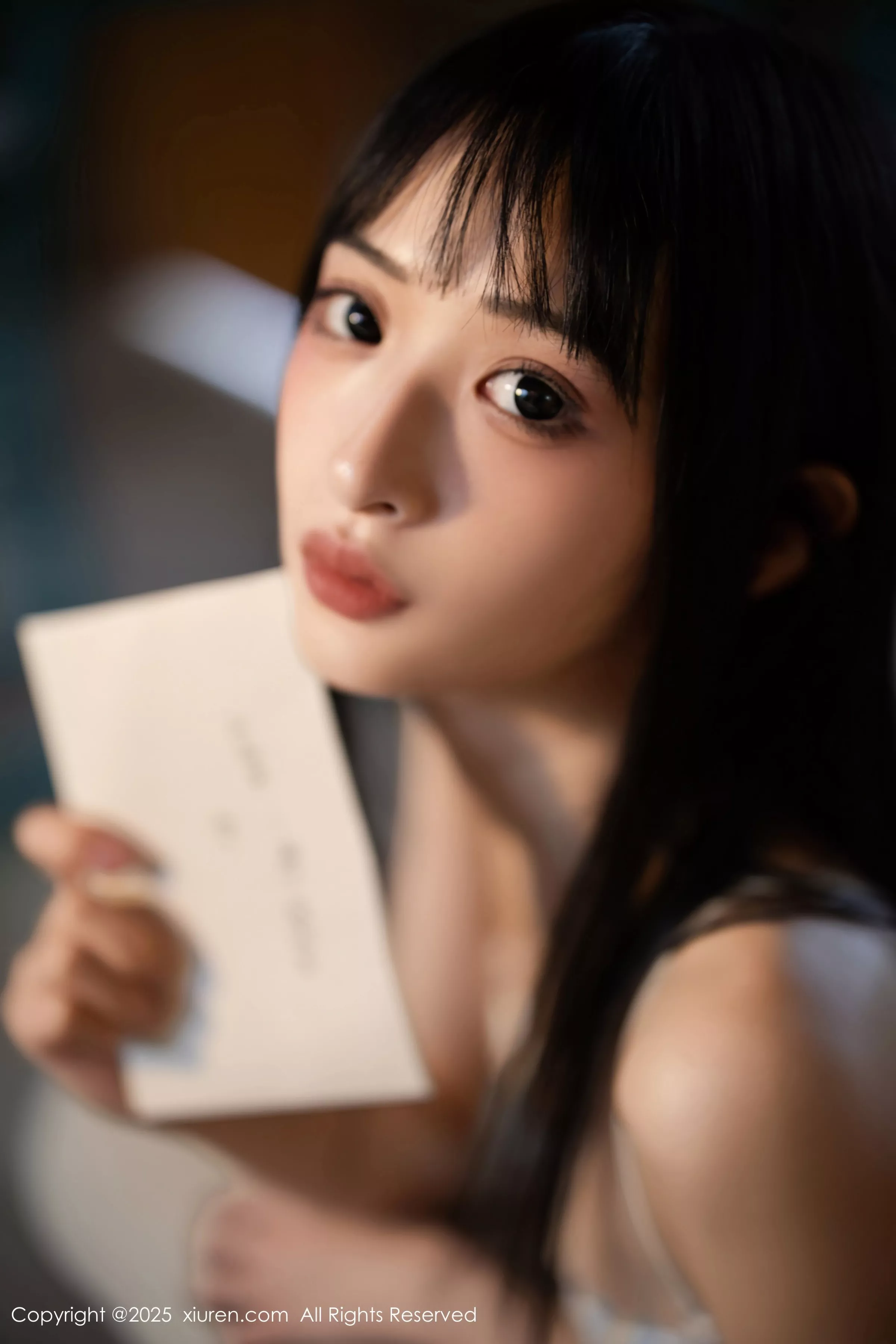   [XiuRen]高清写真图 2025.04.29 No.10215 茂木希子 性感红裙第64张图片