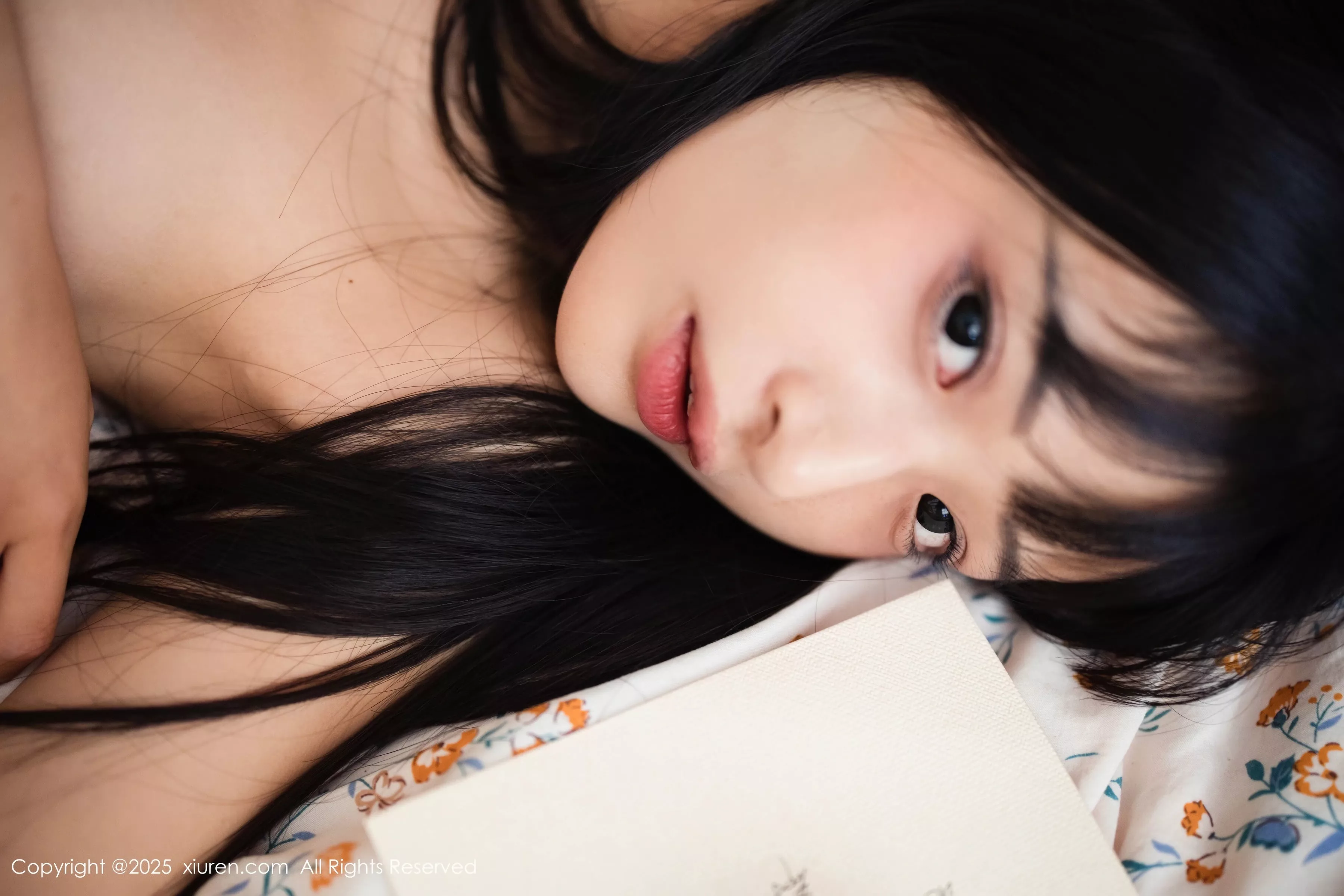   [XiuRen]高清写真图 2025.04.29 No.10215 茂木希子 性感红裙第80张图片