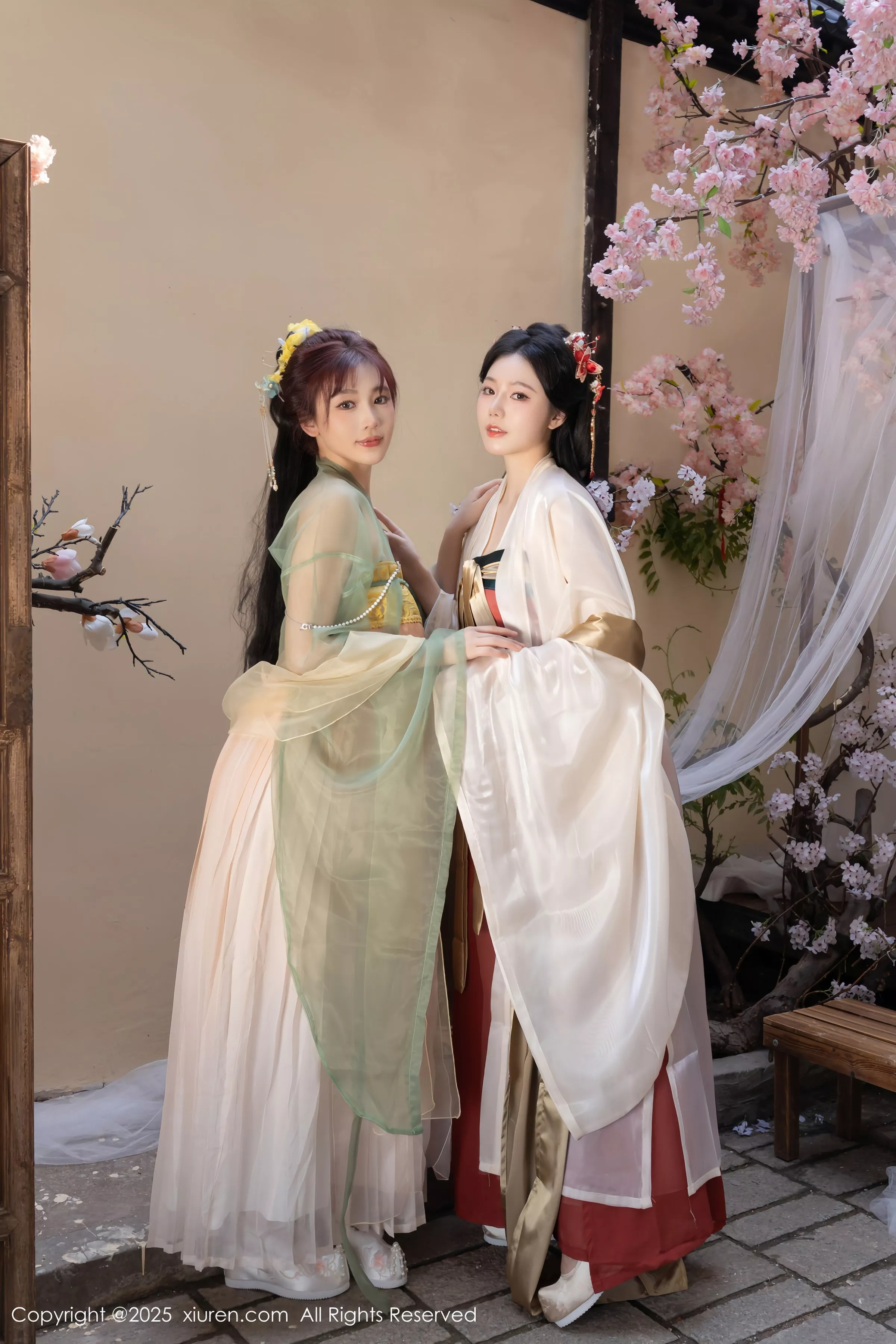   [XiuRen]高清写真图 2025.04.29 No.10223 陆萱萱 性感古装第16张图片