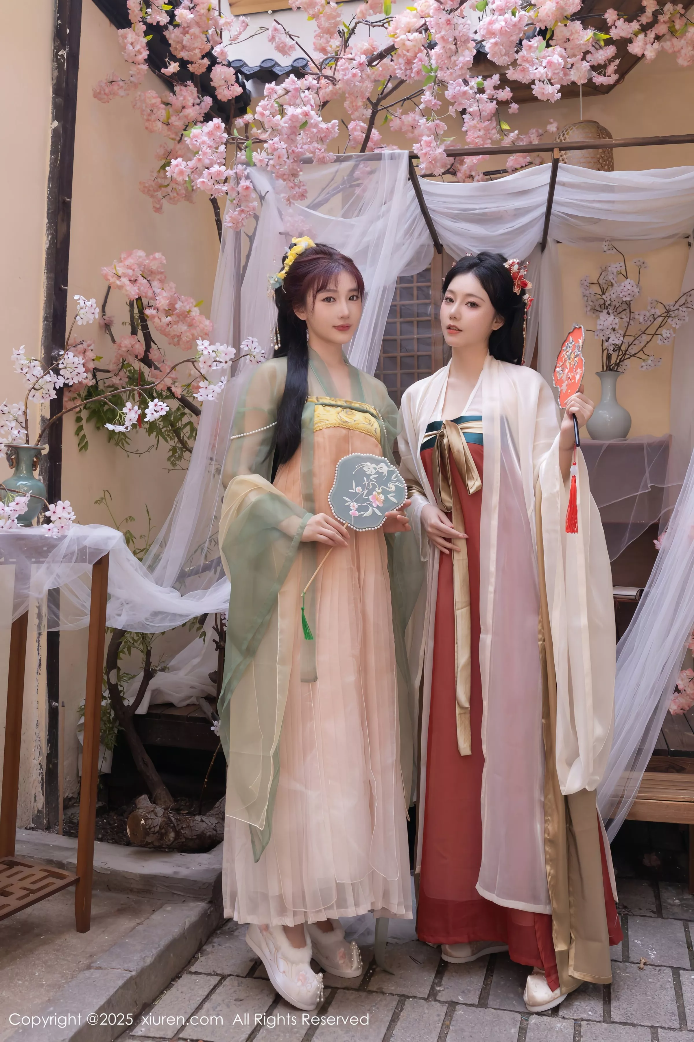   [XiuRen]高清写真图 2025.04.29 No.10223 陆萱萱 性感古装第17张图片