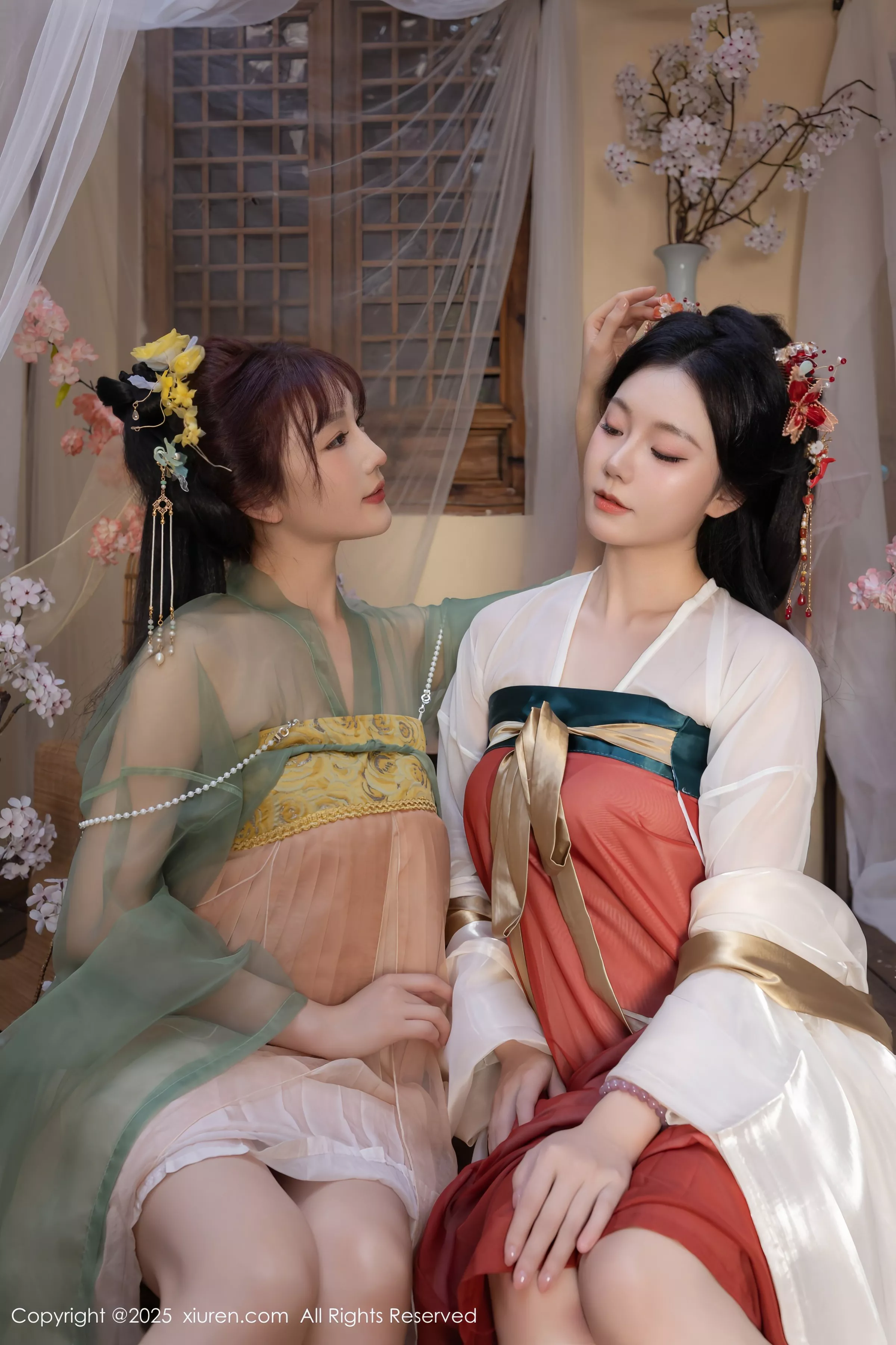   [XiuRen]高清写真图 2025.04.29 No.10223 陆萱萱 性感古装第21张图片