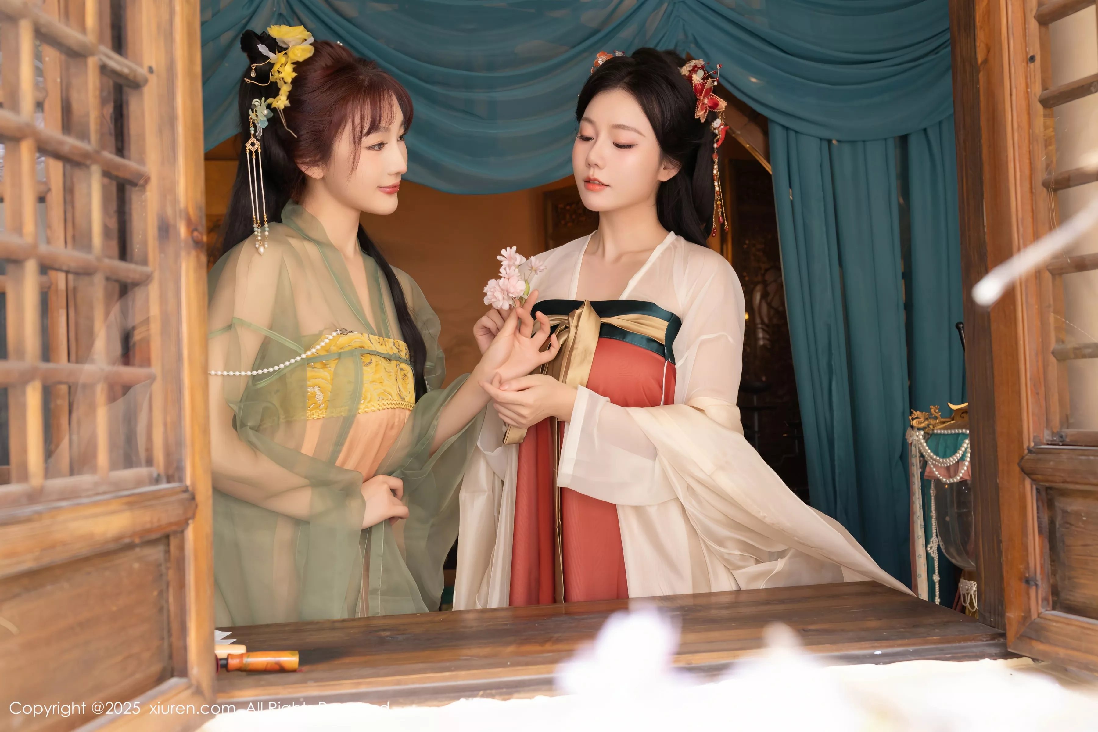   [XiuRen]高清写真图 2025.04.29 No.10223 陆萱萱 性感古装第26张图片