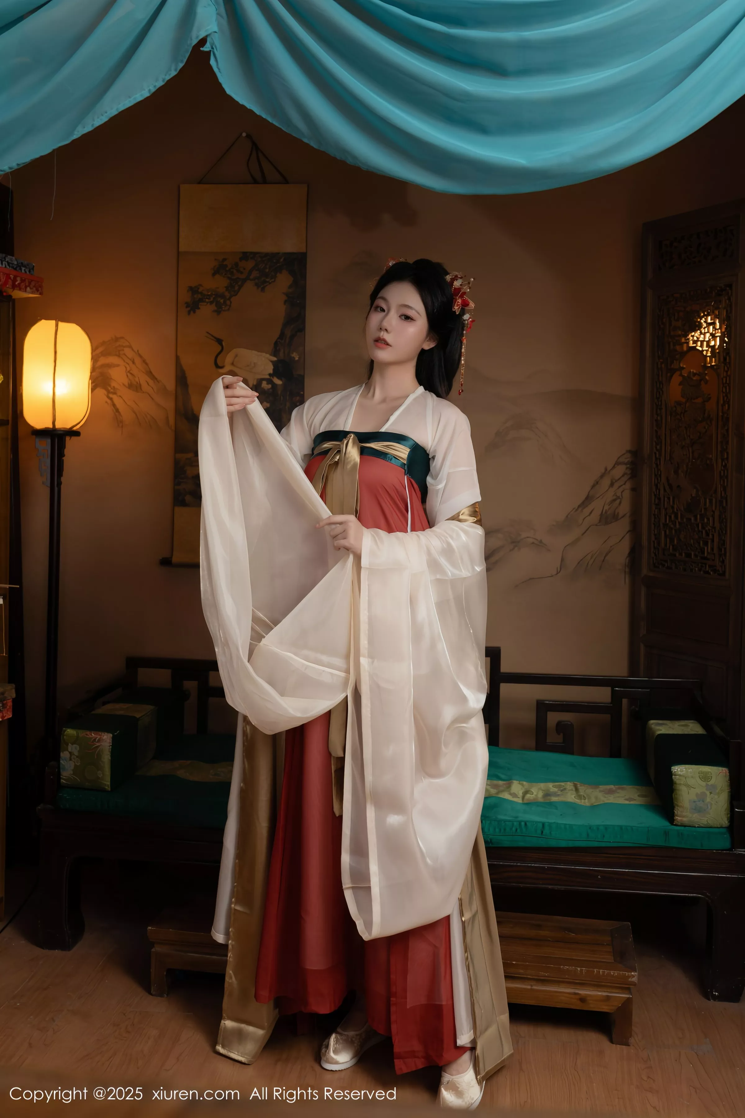   [XiuRen]高清写真图 2025.04.29 No.10223 陆萱萱 性感古装第28张图片