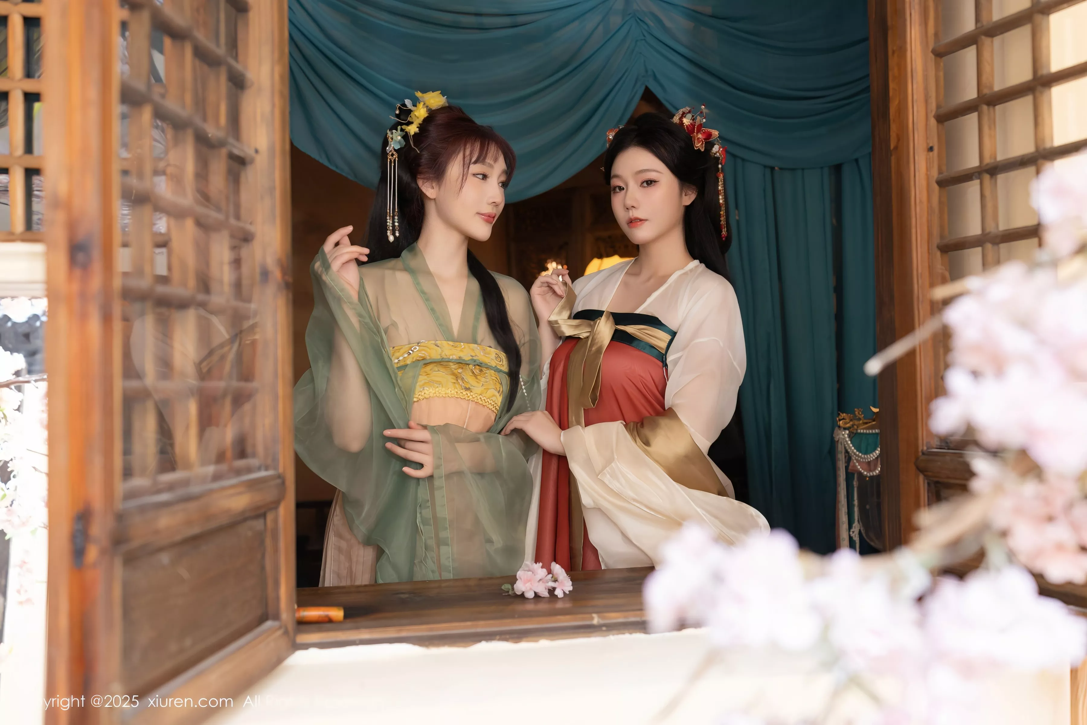   [XiuRen]高清写真图 2025.04.29 No.10223 陆萱萱 性感古装第29张图片