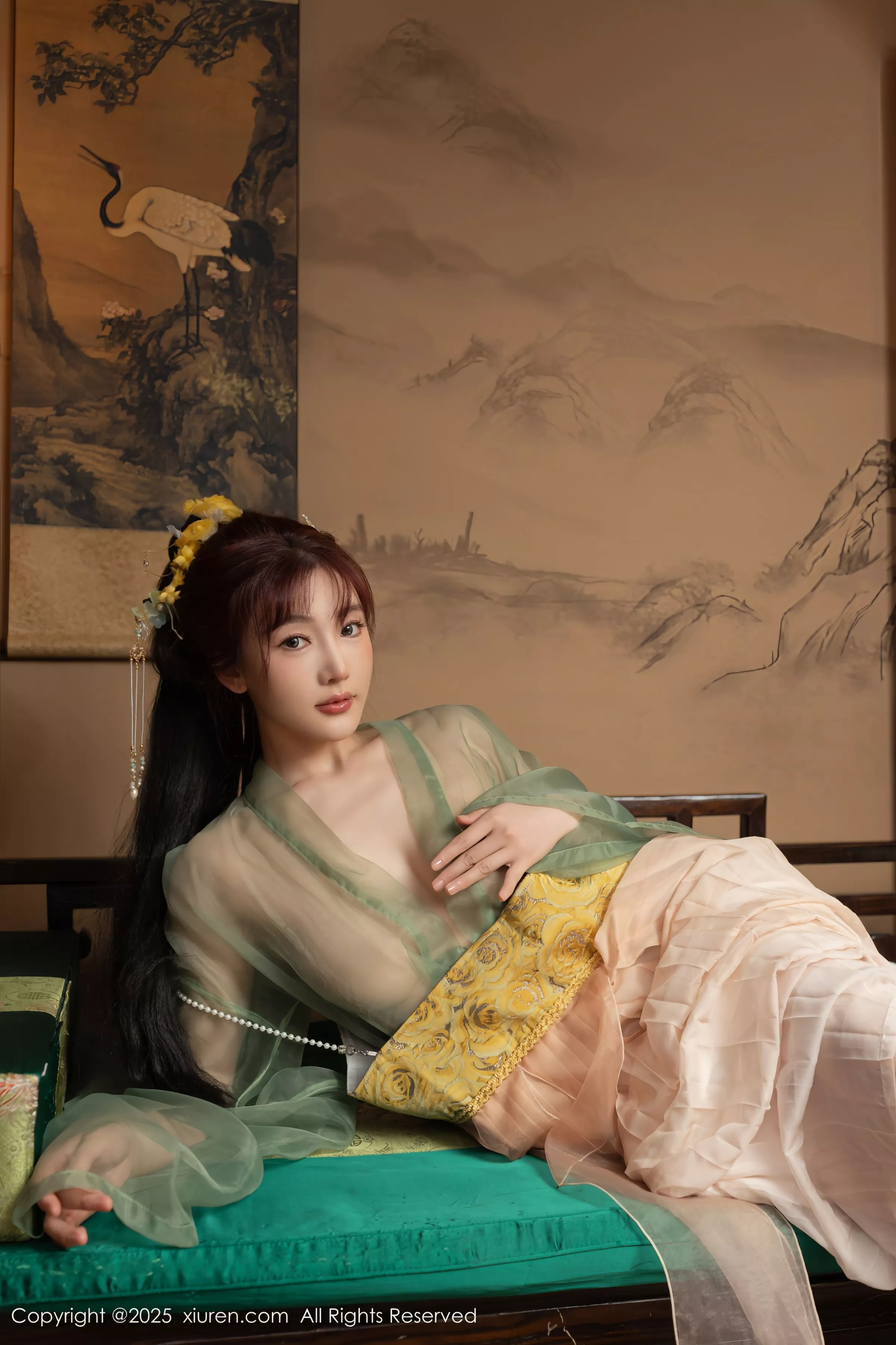   [XiuRen]高清写真图 2025.04.29 No.10223 陆萱萱 性感古装第54张图片
