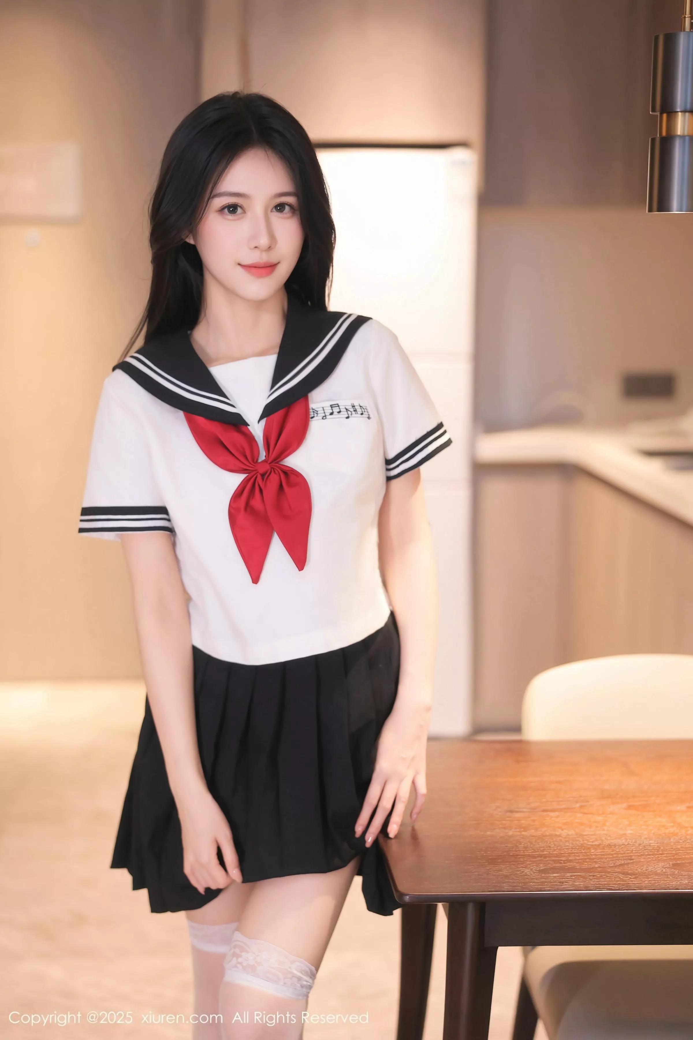   [XiuRen]高清写真图 2025.05.06 No.10234 shelly诗莉吖 白色丝袜第3张图片